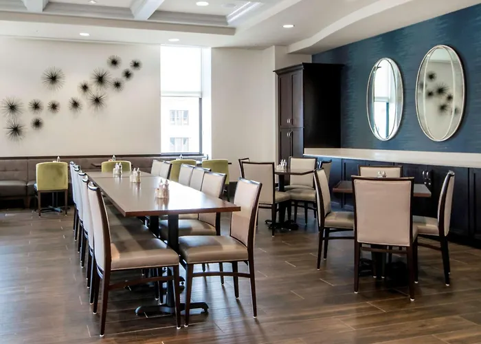 Embassy Suites Louisville Downtown